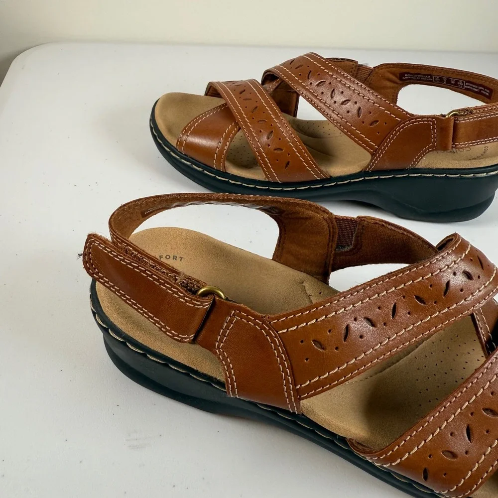 Clarks Collection Lexy Pearl Strappy Sandals 8 Brown Leather Comfort Slingback